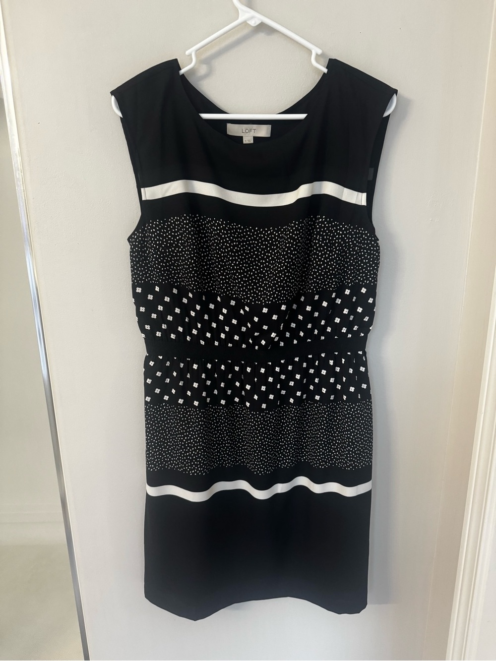 LOFT Black and White Sleeveless Patterned Midi Dress